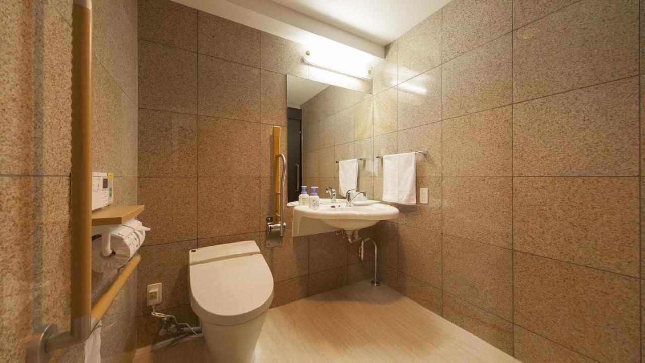 Toyoko Inn Hon-Atsugi-Eki Minami-Guchi Dış mekan fotoğraf