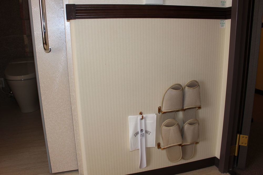 Toyoko Inn Hon-Atsugi-Eki Minami-Guchi Dış mekan fotoğraf